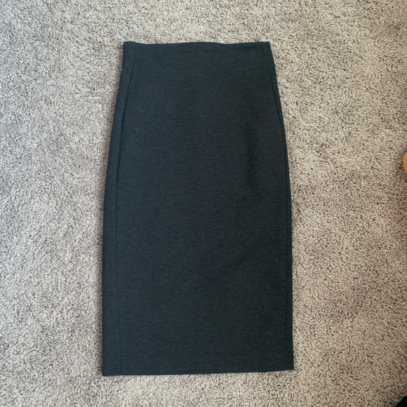 Vince Camuto Ponte Midi Skirt - Picture 4 of 4